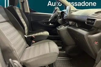 Opel Combo, 1.2, 96 kW, бензин, автомат, передний привод