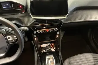 Peugeot 2008, 1.2, 96 kW, petrol, automatic, front-wheel drive