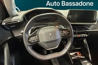 Peugeot 2008, 1.2, 96 kW, petrol, automatic, front-wheel drive