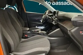 Peugeot 2008, 1.2, 96 kW, petrol, automatic, front-wheel drive