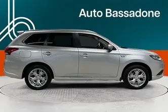 Mitsubishi Outlander, 2.4, 99 kW, plug-in hybrid, automatic, four-wheel drive