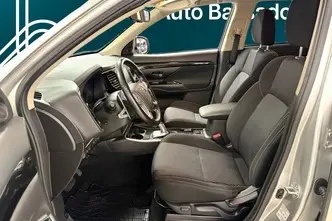 Mitsubishi Outlander, 2.4, 99 kW, plug-in hybrid, automatic, four-wheel drive