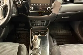 Mitsubishi Outlander, 2.4, 99 kW, plug-in hybrid, automatic, four-wheel drive