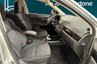 Mitsubishi Outlander, 2.4, 99 kW, plug-in hybrid, automatic, four-wheel drive