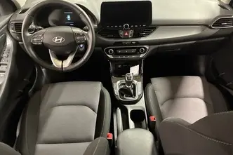 Hyundai i30, 1.5, 71 kW, petrol, manual, front-wheel drive