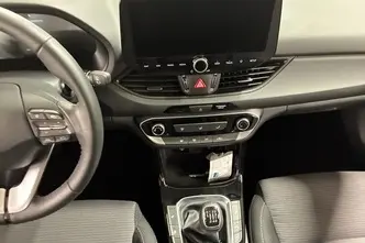 Hyundai i30, 1.5, 71 kW, petrol, manual, front-wheel drive