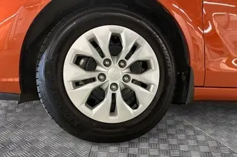 Hyundai i30, 1.5, 71 kW, petrol, manual, front-wheel drive