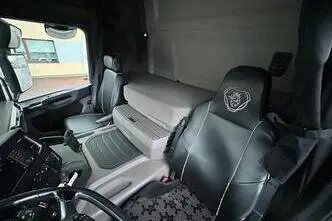 Scania P320, 235 kW, diisel, automaat