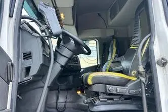 Volvo FH750, 551 kW, diisel, automaat