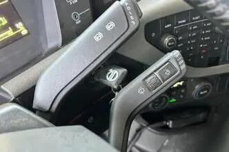 Volvo FH750, 551 kW, diisel, automaat