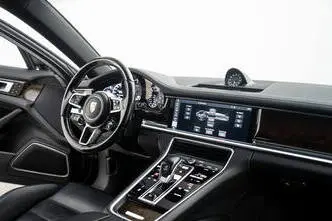 Porsche Panamera, 3.0, 340 kW, automatic, four-wheel drive