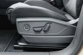 Audi Q5, 2.0, 220 kW, подключаемый гибрид, автомат, полный привод