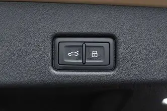 Audi Q5, 2.0, 220 kW, подключаемый гибрид, автомат, полный привод