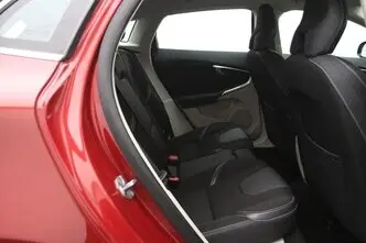 Volvo V40, 2.0, 140 kW, diesel, manual, front-wheel drive