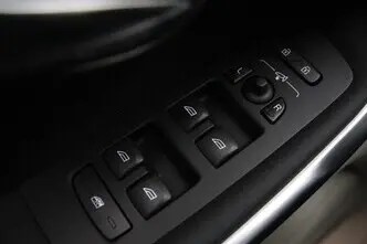 Volvo V40, 2.0, 140 kW, diesel, manual, front-wheel drive