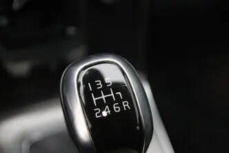 Volvo V40, 2.0, 140 kW, diesel, manual, front-wheel drive