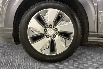 Hyundai Kona, elektra, automatinė, priekiniai varomieji ratai