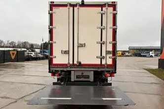 Mercedes-Benz Antos 1832 4x2, 235 kW, дизель, автомат