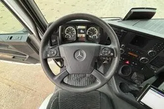 Mercedes-Benz Antos 1832 4x2, 235 kW, дизель, автомат