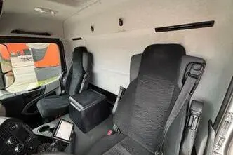Mercedes-Benz Antos 1832 4x2, 235 kW, дизель, автомат