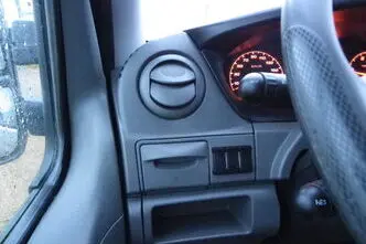 Iveco Daily, 93 kW, dyzelinas, mechaninė, galiniai varomieji ratai