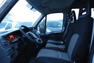 Iveco Daily, 93 kW, dyzelinas, mechaninė, galiniai varomieji ratai