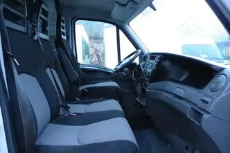 Iveco Daily, 93 kW, dyzelinas, mechaninė, galiniai varomieji ratai