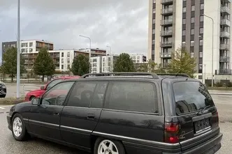 Opel Omega, 2.6, 110 kW, petrol, automatic, rear-wheel drive