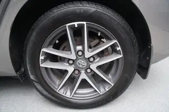 Toyota Auris, 1.6, 97 kW, bensiin, automaat, esivedu