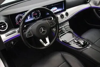 Mercedes-Benz E 350, 2.0, 205 kW, plug-in hybrid, automatic, rear-wheel drive