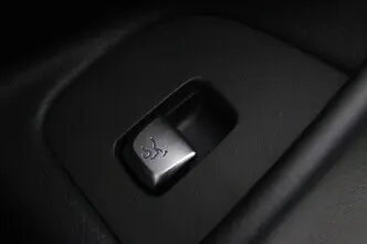 Mercedes-Benz E 350, 2.0, 205 kW, plug-in hybrid, automatic, rear-wheel drive