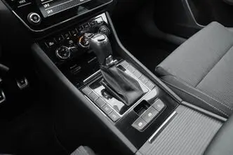 Škoda Superb, 2.0, 110 kW, дизель, автомат, передний привод