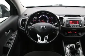 Kia Sportage, 2.0, 100 kW, diesel, manual, four-wheel drive