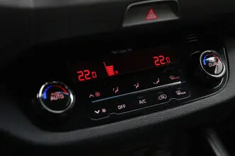 Kia Sportage, 2.0, 100 kW, diesel, manual, four-wheel drive