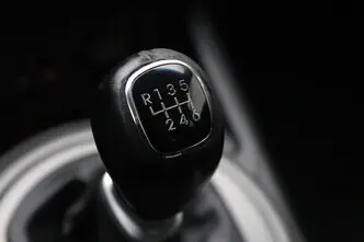 Kia Sportage, 2.0, 100 kW, diesel, manual, four-wheel drive