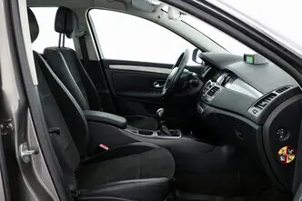 Renault Laguna, 2.0, 103 kW, bensiin, manuaal, esivedu