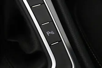 Volkswagen Golf, 1.6, 85 kW, дизель, автомат, передний привод