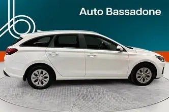 Hyundai i30, 1.5, 80 kW, petrol, manual, front-wheel drive