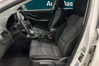 Hyundai i30, 1.5, 80 kW, petrol, manual, front-wheel drive