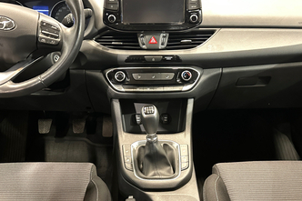 Hyundai i30, 1.5, 80 kW, petrol, manual, front-wheel drive