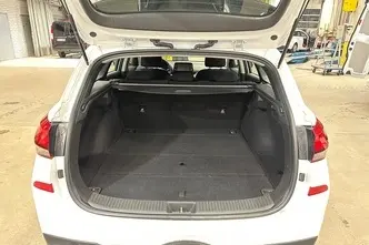 Hyundai i30, 1.5, 80 kW, petrol, manual, front-wheel drive