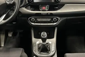 Hyundai i30, 1.5, 80 kW, petrol, manual, front-wheel drive