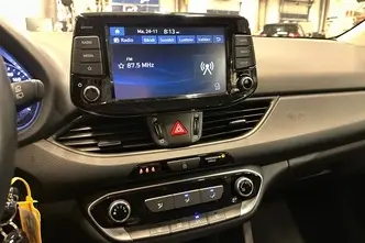 Hyundai i30, 1.5, 80 kW, petrol, manual, front-wheel drive