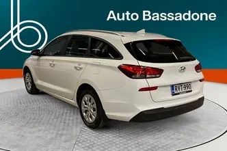 Hyundai i30, 1.5, 80 kW, petrol, manual, front-wheel drive