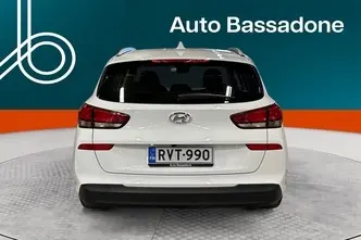 Hyundai i30, 1.5, 80 kW, petrol, manual, front-wheel drive