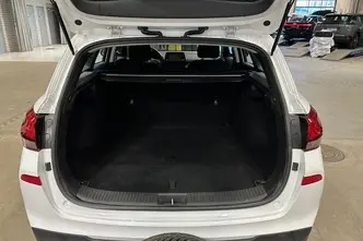 Hyundai i30, 1.5, 80 kW, petrol, manual, front-wheel drive