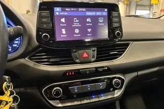 Hyundai i30, 1.5, 80 kW, petrol, manual, front-wheel drive