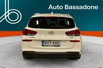 Hyundai i30, 1.5, 80 kW, petrol, manual, front-wheel drive