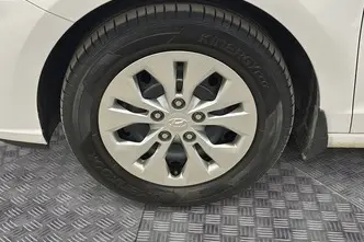 Hyundai i30, 1.5, 80 kW, petrol, manual, front-wheel drive