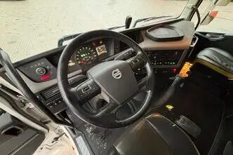 Volvo FH 16 750 6x4, 552 kW, diisel, automaat
